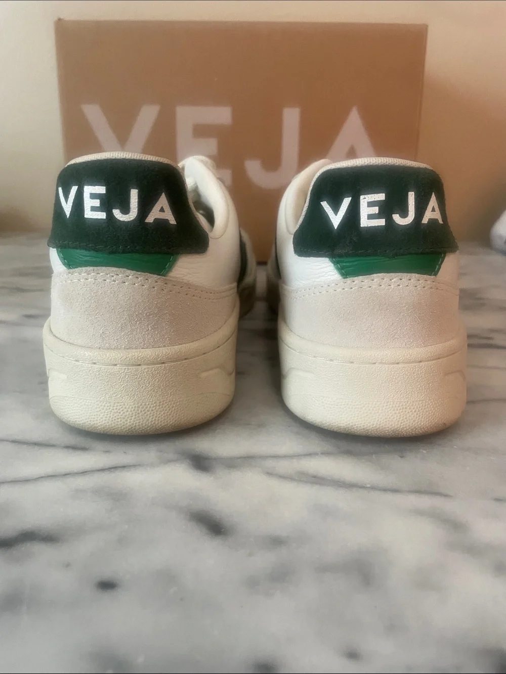 VEJA V-90 Extra-White Cypress Sneaker